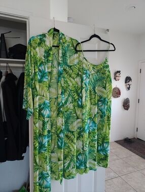 Natori 2 Pc Robe & Gown Green Tropical Print